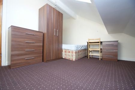 6 Bed - Thornville Road, Hyde Park, Leeds - Photo 5