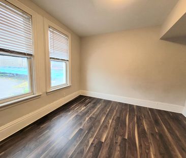 For Lease - 139 1/2 John Street Unit# 6, Hamilton, Ontario - Photo 3