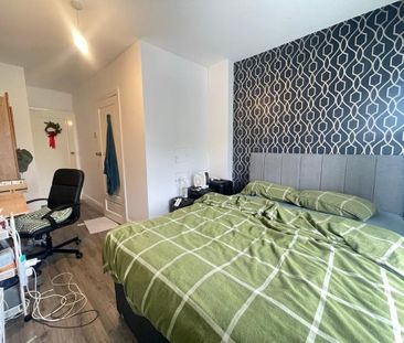 4 bedroom maisonette to rent - Photo 2