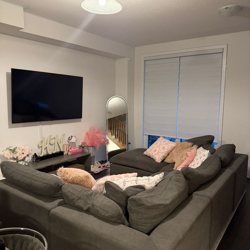 For Lease - 1865 Pickering Parkway Unit# 1001, Pickering, Ontario - Photo 1