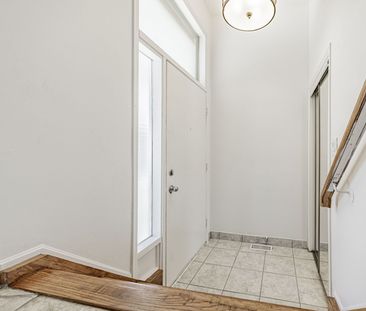 For Lease - 14 Roseville Drive, Brampton, Ontario - Photo 2