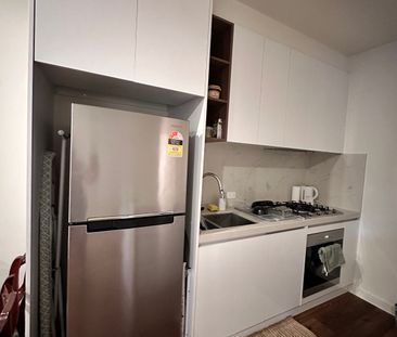 Surrey Hills - Photo 6