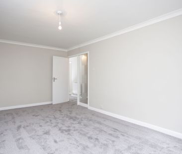 Available unfurnished from 26/11/2025 - Photo 6