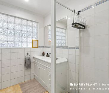 Private Family Living with Pool, Garden & Plenty of Space - Photo 6