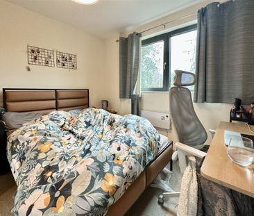 Chapter Way, London - Photo 5