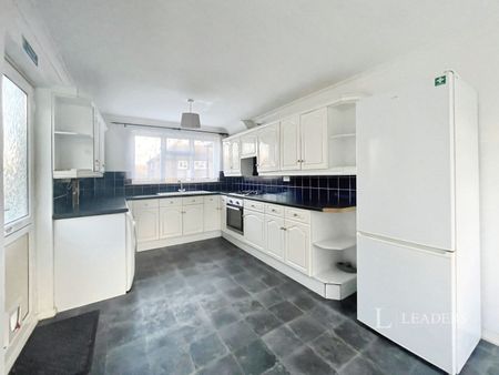 3 bedroom semi-detached to rent Wickhurst - Photo 3
