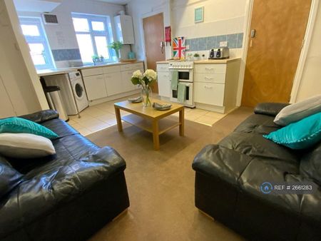 6 bedroom semi-detached house to rent - Photo 3