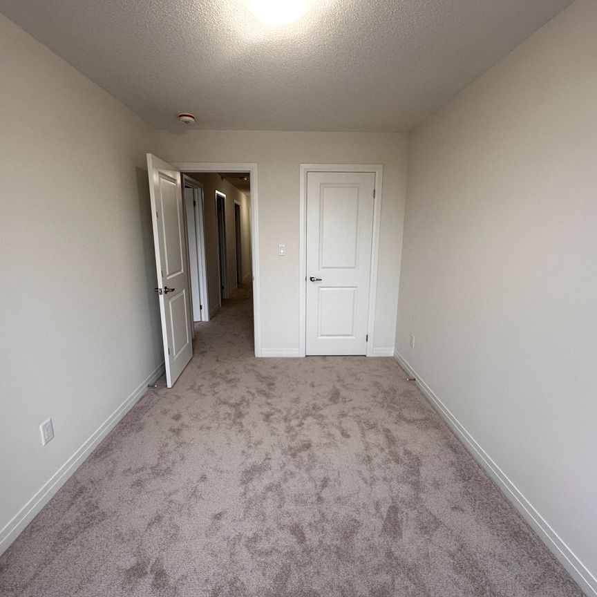 For Lease - 110 Turnberry Lane, Barrie, Ontario - Photo 1