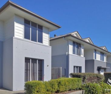 Well positioned Townhouse - Photo 5