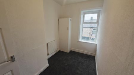 3 bedroom terraced house to rent - Photo 4