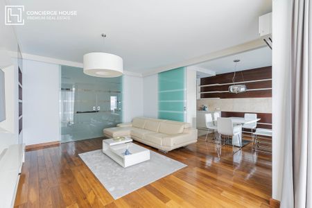 Warszawa, Śródmieście, Śródmieście Północne, Grzybowska - Photo 3