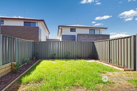 9 Firetail Street, Thornton - Photo 3