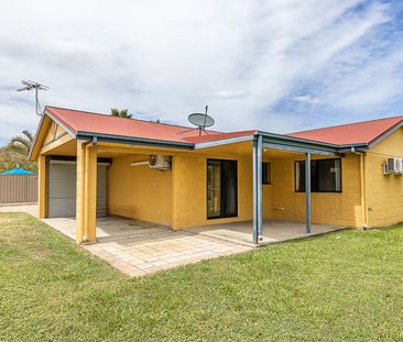 11 Saxby Crescent, Mount Louisa - Photo 1