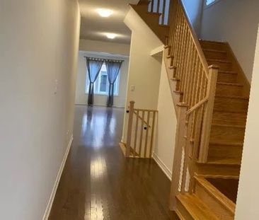 For Lease - 20 Truffle Court, Brampton, Ontario - Photo 2