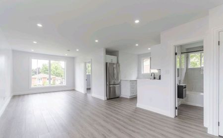 For Lease - 825 Cameron Street, Peterborough, Ontario - Photo 3