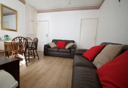 4 Bed - Bright 4 Bedroom House, Crookes - Photo 3