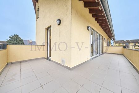 SPACIOUS AND LIGHT-FILLED IN A DUPLOX WITH BALCONY-TERRACE - Foto 3