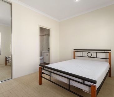 Low Maintenance Living! - Photo 6