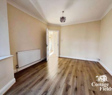 4 bedroom semi-detached house to rent - Photo 3