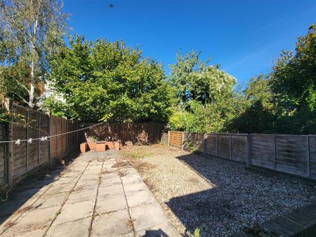 1 bedroom flat to rent - Photo 5
