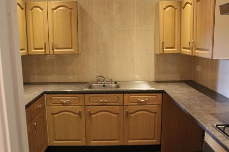 2 bedroom flat to rent - Photo 4