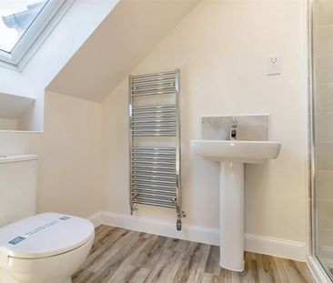 3 Bedroom House - Townhouse - Photo 1