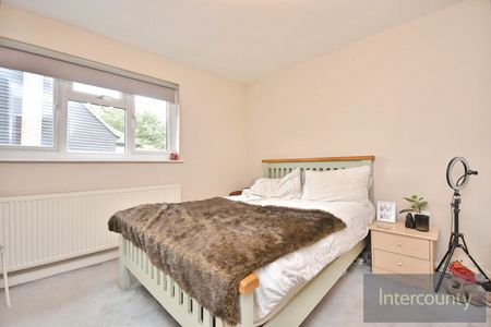The Ridings, CM23, Bishop`S Stortford - Photo 4