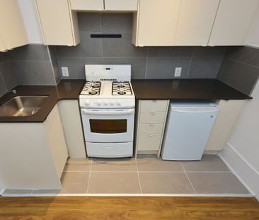 160 Huron Street - Photo 1