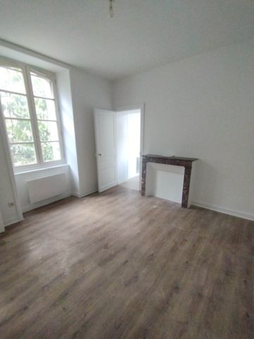 Appartement - 2 pièces - 32 m² - Laval - Photo 2