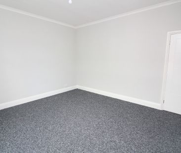2 Bedroom Mid Terraced House - Photo 3