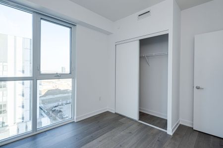 For Lease - 38 Honeycrisp Crescent Unit# 1801, Vaughan, Ontario - Photo 3