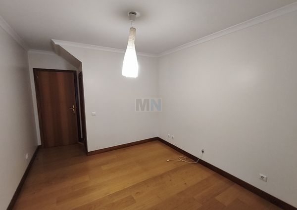 Apartamento T5 em Coimbra
