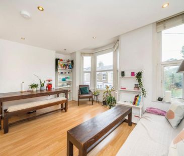 3 bedroom flat to rent - Photo 1