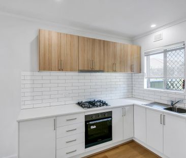 Stylish city to sea living - Photo 6