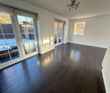 St. Michaels Court, Tettenhall , Wolverhampton - Photo 1