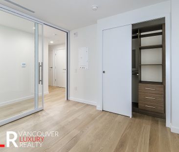 None in West Vancouver, BC - Photo 4