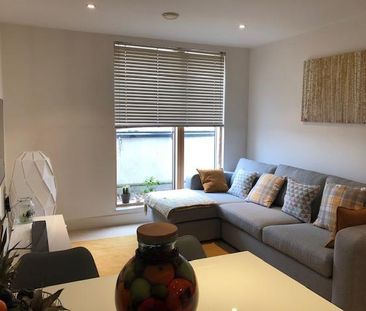 2 bedroom apartment to rent - Photo 2
