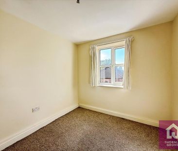 3 bedroom flat to rent - Photo 4