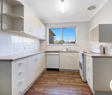 DELIGHTFUL EAST ALBURY TWO BEDROOM UNIT! - Photo 5