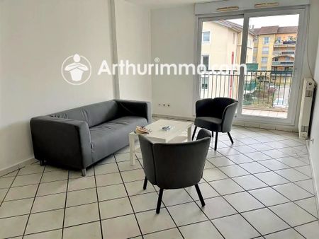 Location Appartement 3 pièces 66 m2 à Décines-Charpieu - Photo 2