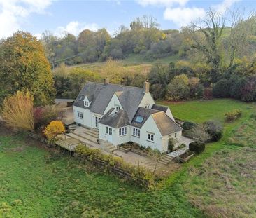 A detached family home within the ever-popular village of Chedworth. - Photo 6