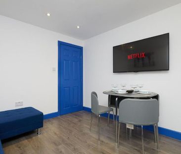 5 bedroom terraced house to rent - Photo 2