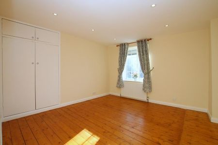 2 bedroom cottage to rent - Photo 2