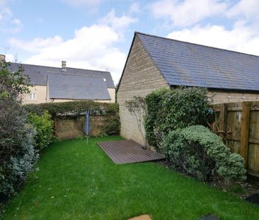 3 bedroom end of terrace house to rent - Photo 4
