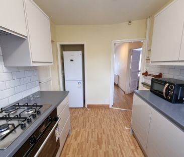 4 Bed Student Accommodation - Photo 2