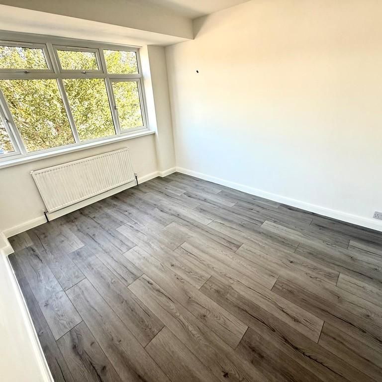 4 bedroom terraced house to rent - Photo 1