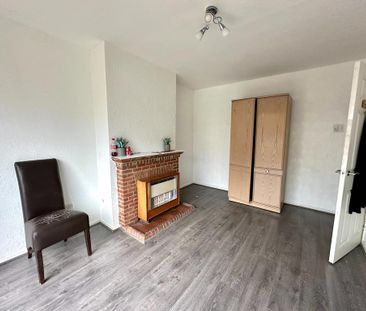 3 bedroom semi-detached house to rent - Photo 6