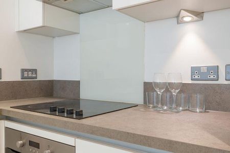 2 Bed Flat, Juniper Drive, SW18 - Photo 5