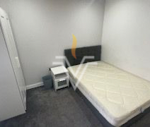 4 bedroom semi-detached house to rent - Photo 2