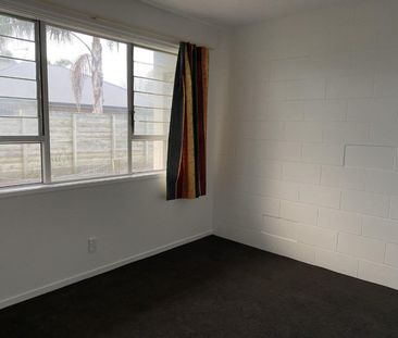 Fab Flat in Ham East - Photo 3